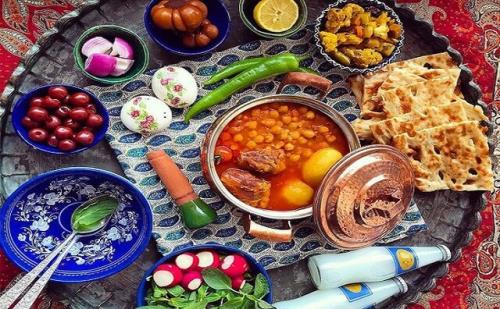 اجرای طرح ملی استانداردسازی و معرفی غذاهای بومی ایرانی